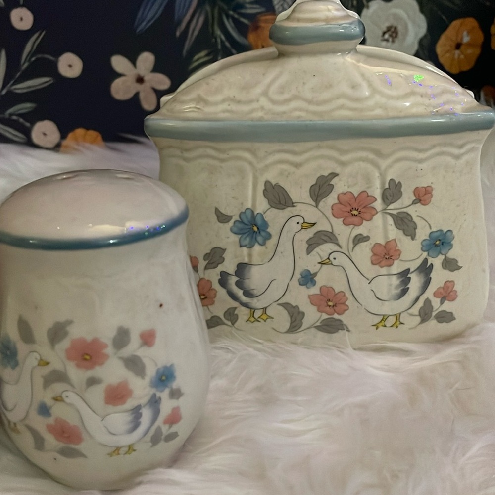 Vintage Country Classics Geese Kitchen Set - Picture 2 of 10